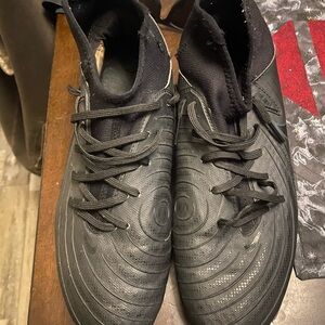Nike Boys Phantom Luna Soccer Cleats with Silver Swoosh